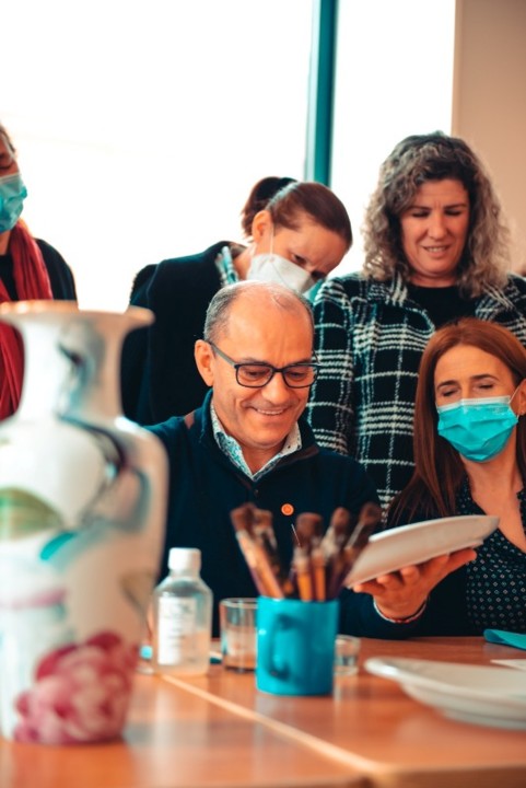 oficina de arte - pintura em porcelana (1).jpg