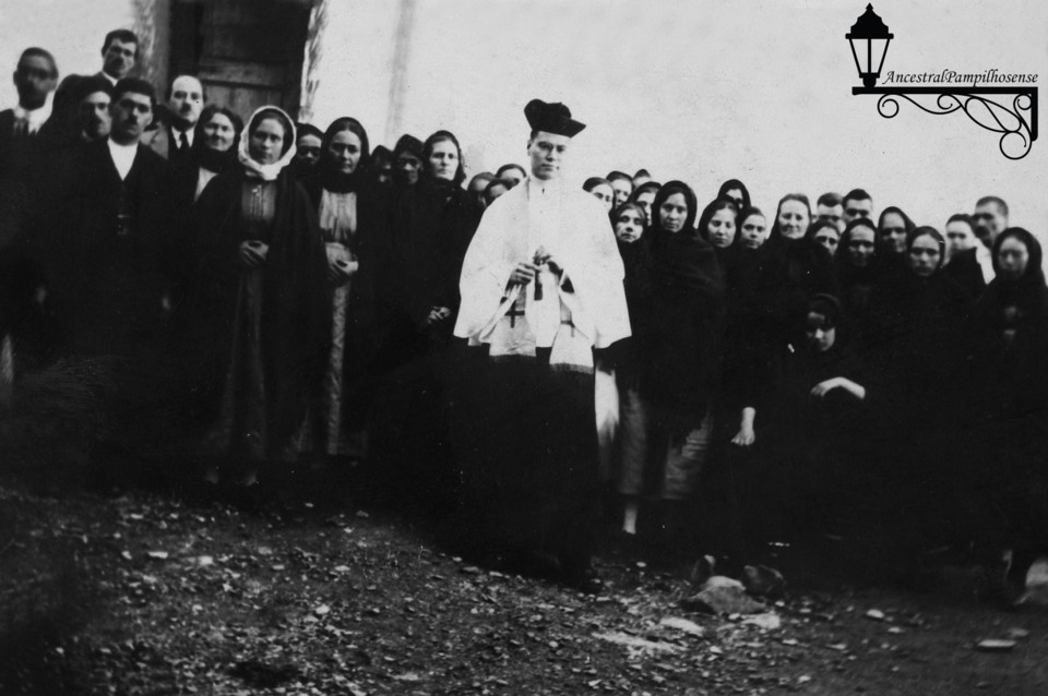 Pe Aníbal Dias Pacheco com logo.jpg