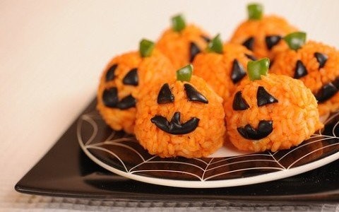 bolas-de-arroz-calabazas-halloween.jpg