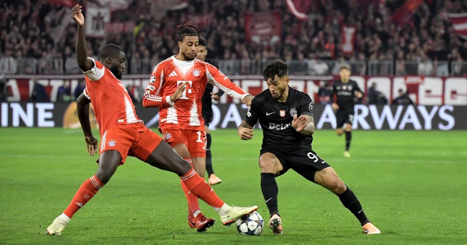 Bayern 3 Sporting 1 Suárez.jpg