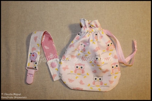 Fralda, babete e prendedor Mochinhos e BorboletasI
