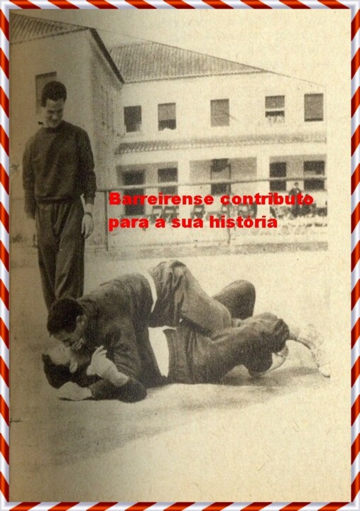 sel.militar assiste a uma luta pacifica entre Casa