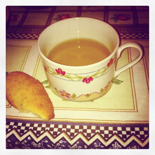 cha e bolinhos