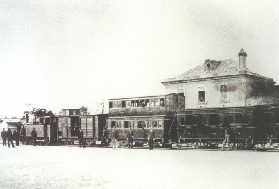 Carruagem_de_dois_pisos_em_Nine_-_Os_Caminhos_de_F