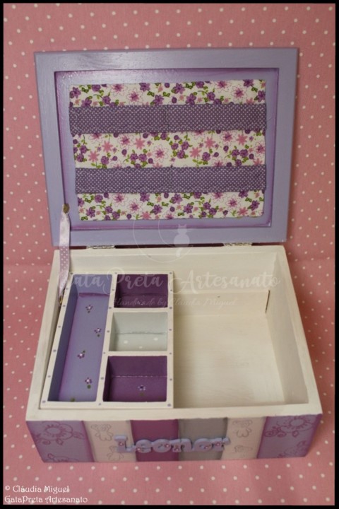 Caixa ganchinhos e moldura Lilac Bear4.JPG