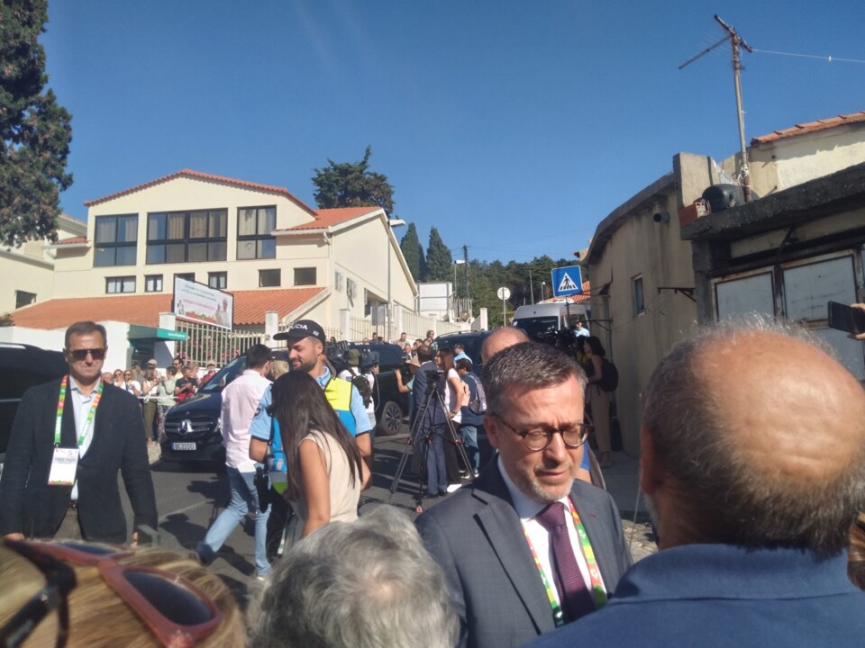 carlos moedas no bairro da serafina.jpg