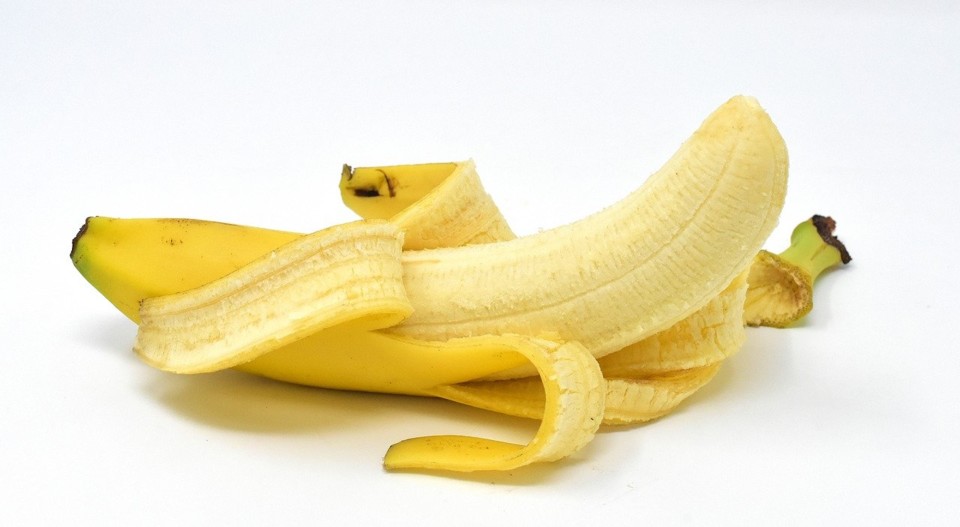 banana-g1ca43da6e_1280.jpg