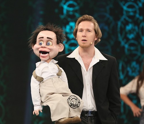 Ventriloquia
