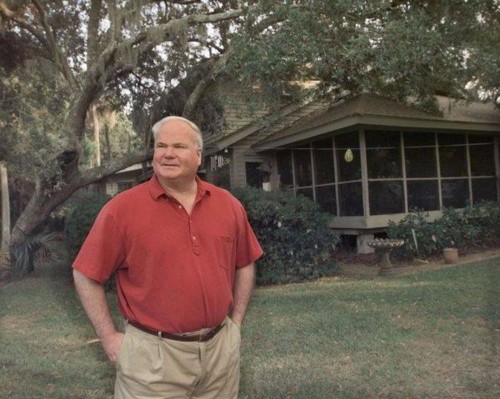 Pat Conroy.jpg