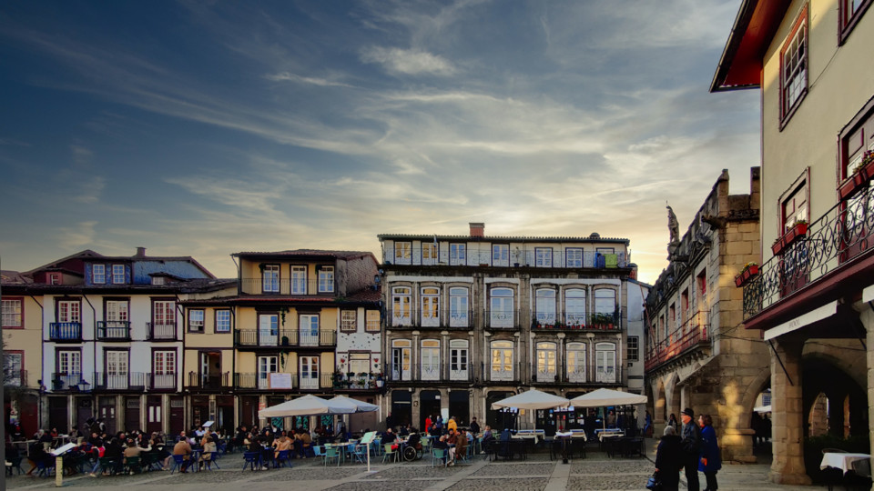 Guimarães Praça da Oliveira copiar.jpg