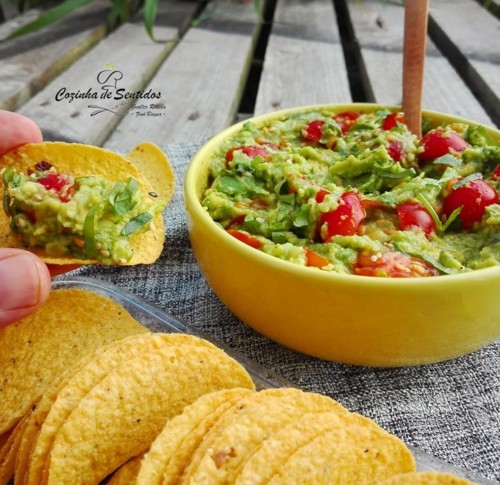 41715690_2080717432243029_1435159593926787072_n.jp