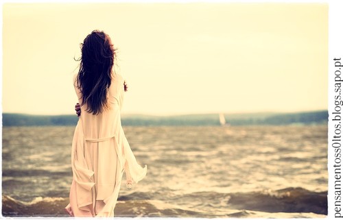 O VAZIO OCUPA UM ESPAÇO IMENSO.jpeg