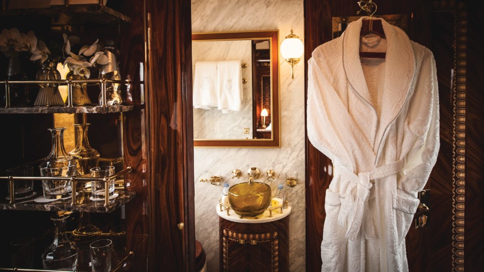 Expresso do oriente @ Primeira Casa da Rua by Nuno