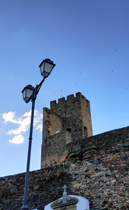 MOgadouro castelo.jpg