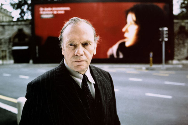 Jean-Louis Trintignant rouge.jpg