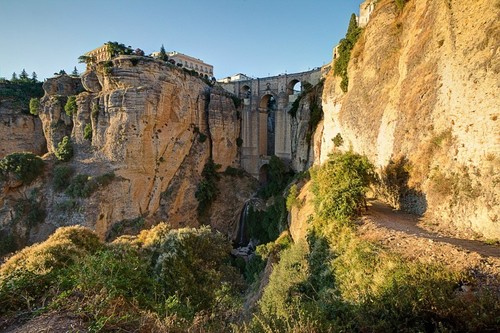 the puente nuevo.jpg