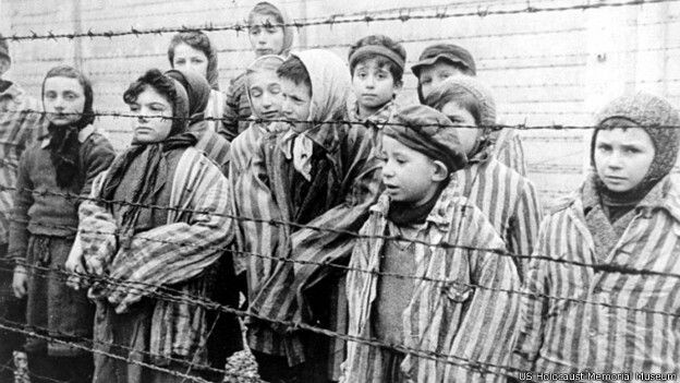 150127093107_auschwitz_liberator_gch_children_624x