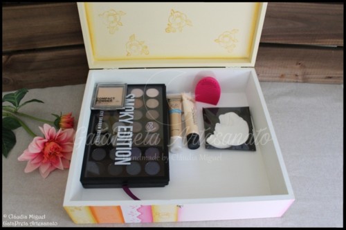 Caixa de maquilhagem e porta-pincéis Palette des 