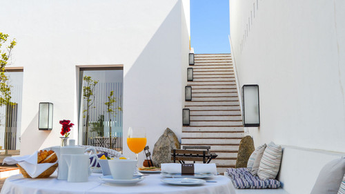 ecorkhotel-gallery7_-ecorkhotel_evora_suites_spa.j