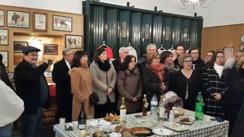 Cantando no convívio.jpg