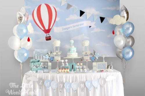 kara-s-party-ideas-blue-and-white-hot-air-balloon-