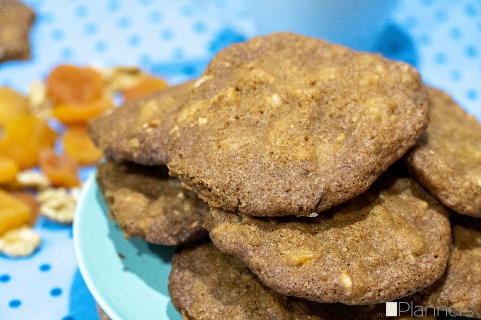 Nuts and Apricot Cookies - The2Planners