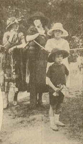 tango senhoras e menino.PNG