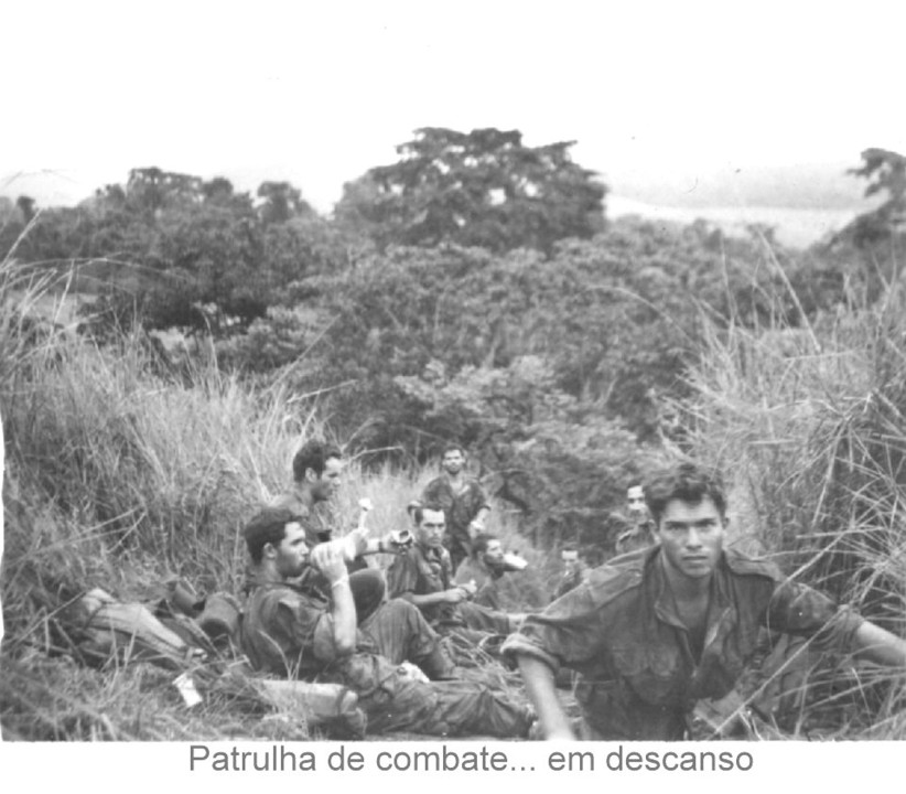 Serra de Mucaba-Patrulha de combate.jpg