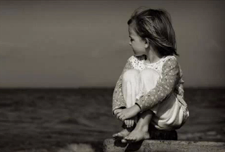 menina arrependida.png