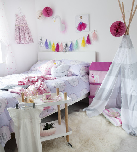 Swan Princess duvet covers €16 $18, Swan Storage