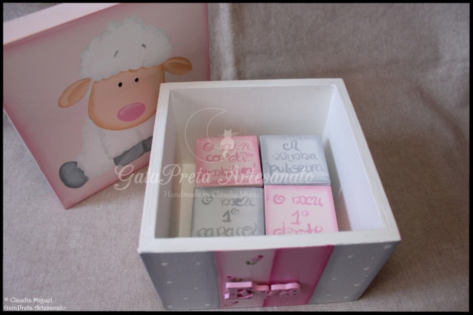 Caixa de recordações de bebé Ovelhinha5.JPG
