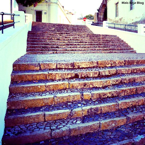 Escadas junto ao castelo.jpg