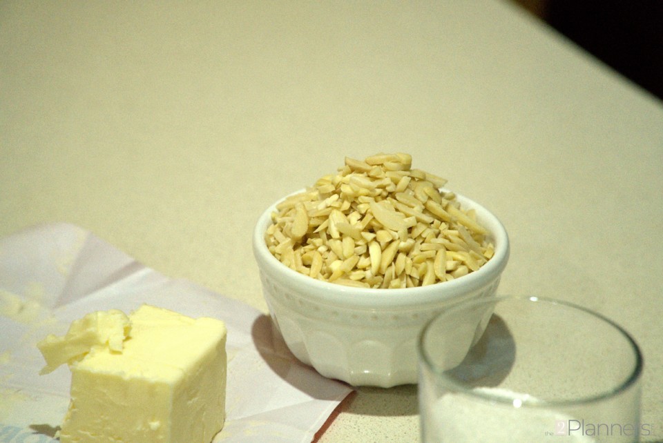 Caramelized Almond Tart Recipe - The2Planners