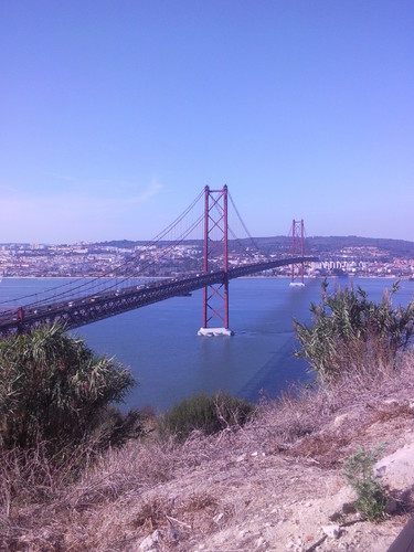 Ponte vinte e cinco Abril Foto original de DAPL Ou Ponte vinte e cinco Abril Foto original de DAPL Ou