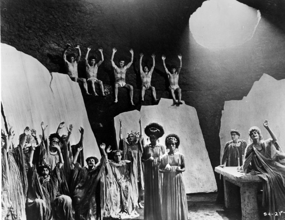 Escola nova e Velha Escola, Roberto Gamito