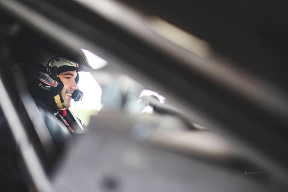 Borgward BX7 DKR da Borgward Rally Team (10).jpg Borgward BX7 DKR da Borgward Rally Team (10).jpg