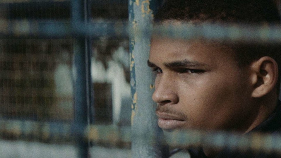 MV5BN2U0YTQ1MjItZTZkZC00Y2ExLWFiNjEtMzJiMTY5MzkzZT