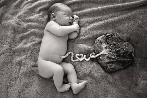 newborn-baby-placenta-cord-spell-love-whenua-maori