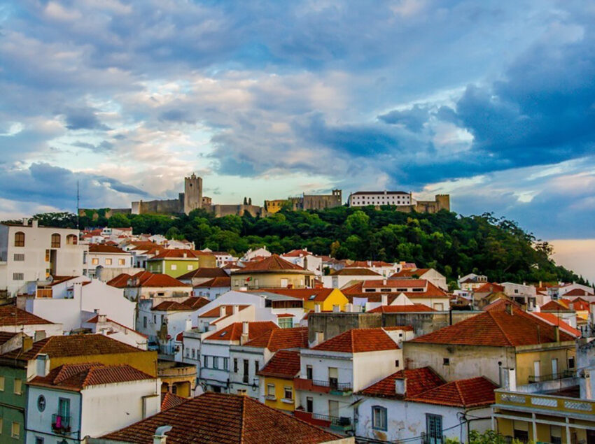 20200605-centro_historico_e_castelo-palmela-850x63