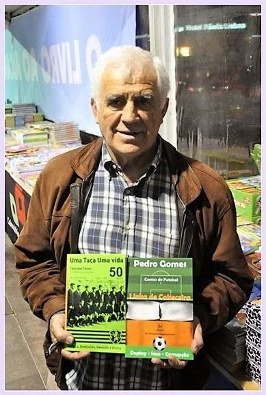 Pedro Gomes livros.jpg