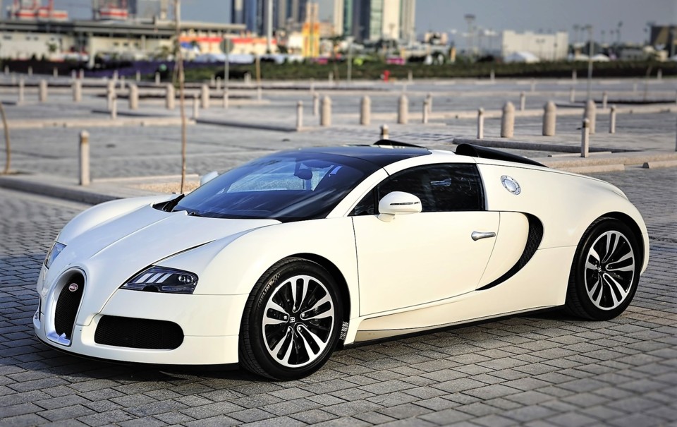 Bugatti-Veyron-Grant--Sport-2010-widescreen-10.jpg