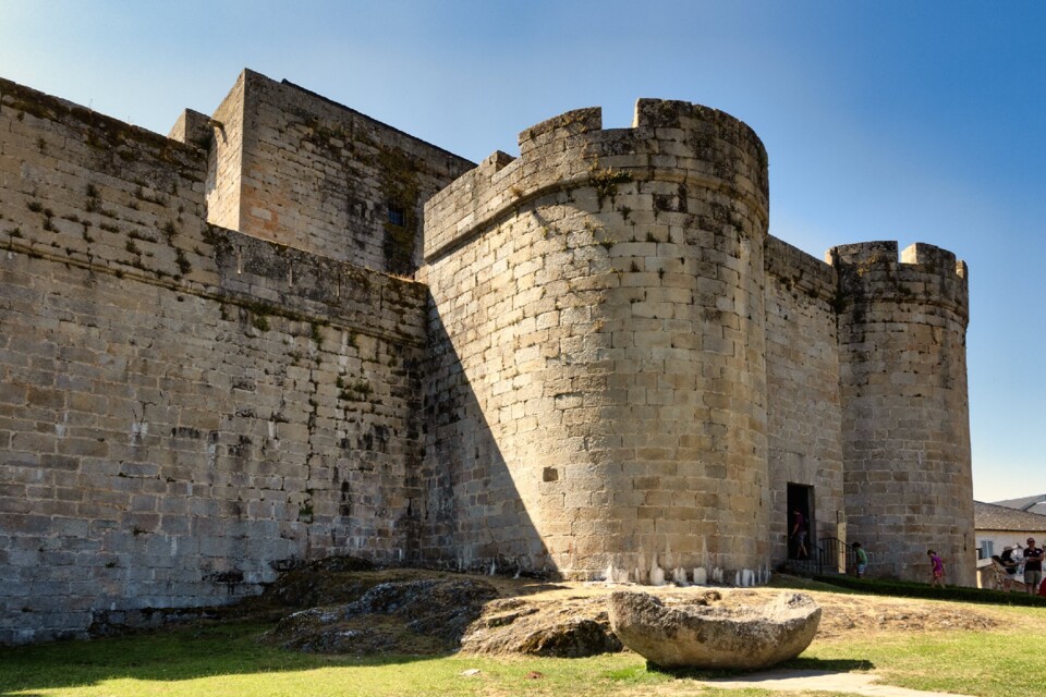 Puebla de Sanabria castelo fachada.jpg