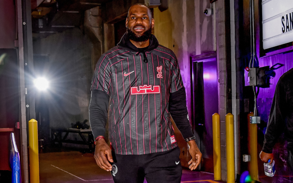 lebron-james-liverpool-nike-nss-1.png