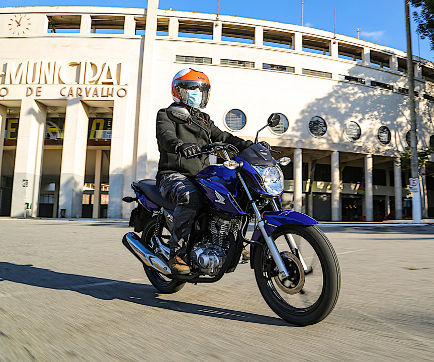 ANDEI PELA PRIMEIRA VEZ EM UMA MOTO PROFISSIONAL DE CORRIDA