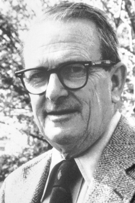 064 allan cormack.jpg