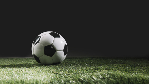 bola-futebol-ligado-relva-capim_23-2147817397.jpg
