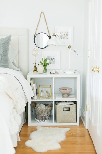 everygirl-ikea-expedit-shelf-nightstand-styling-64