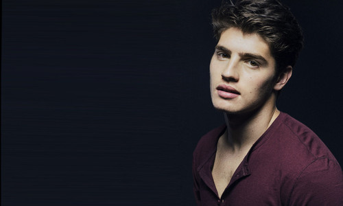gregg-sulkin-hd-wallpaper.jpg