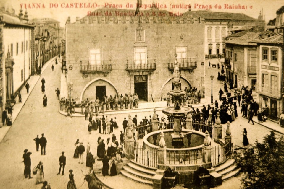 198- Praça da republica- ant pr da Rainha.jpg