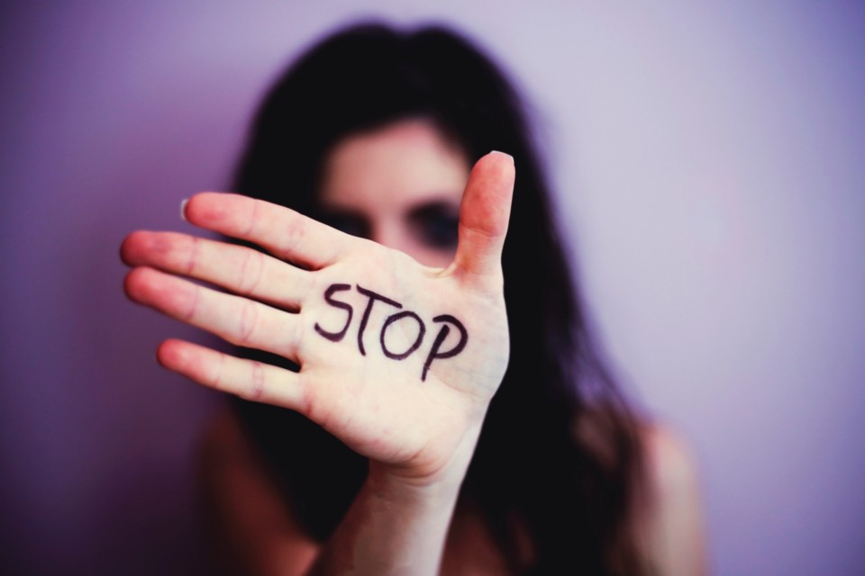 stop-violence-against-women-assedio-sexual-violenc stop-violence-against-women-assedio-sexual-violenc